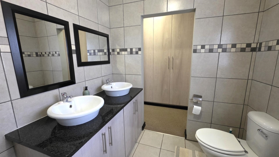 To Let 3 Bedroom Property for Rent in Melodie North West